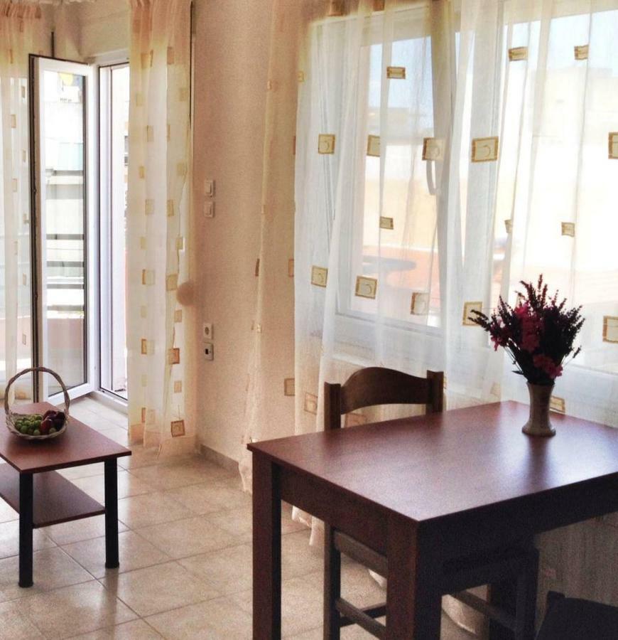 Nice & Quiet Apartment In Best Area อเล็กซานโดรโพลิส ภายนอก รูปภาพ
